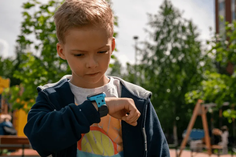 Family wearable Parental Control | How to ensure kids’ safety — cover