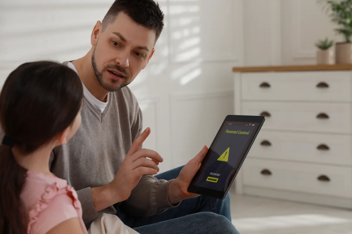 Smartcom: Offering An Alternative to Parental Control Apps — cover